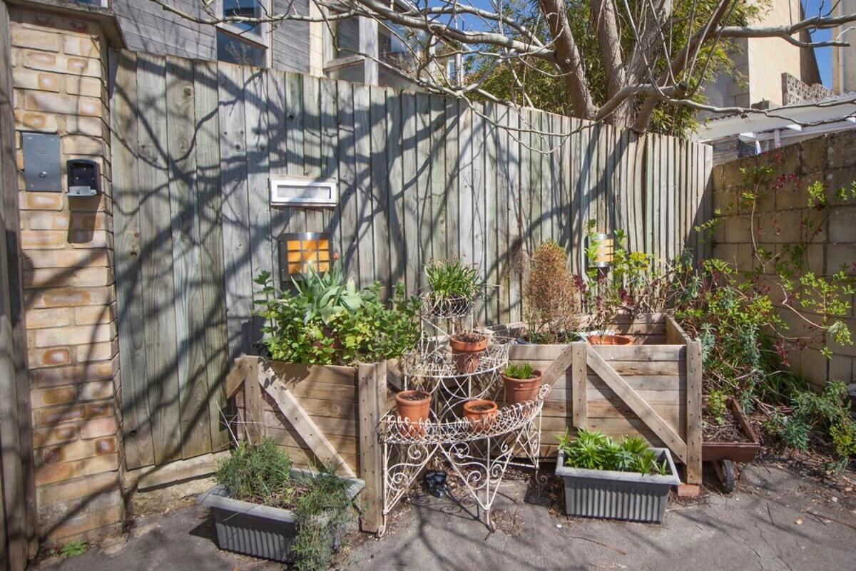 ※ Relaxing Home- Parking & Gorgeous Gardens Бат Экстерьер фото